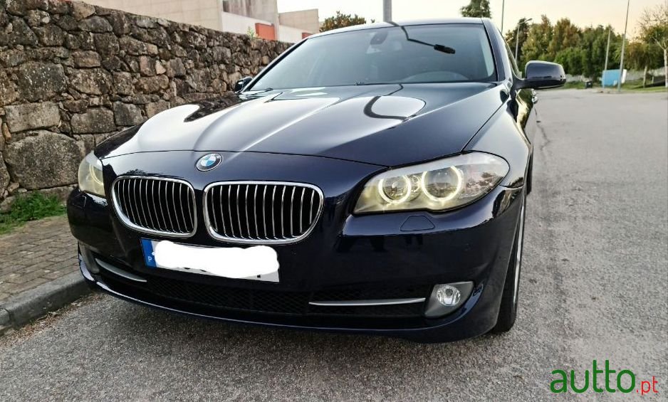 2011' BMW 520 Ver-D photo #3