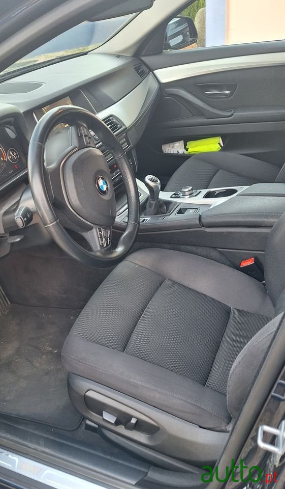 2014' BMW Série 5 D Efficientdynamics photo #4