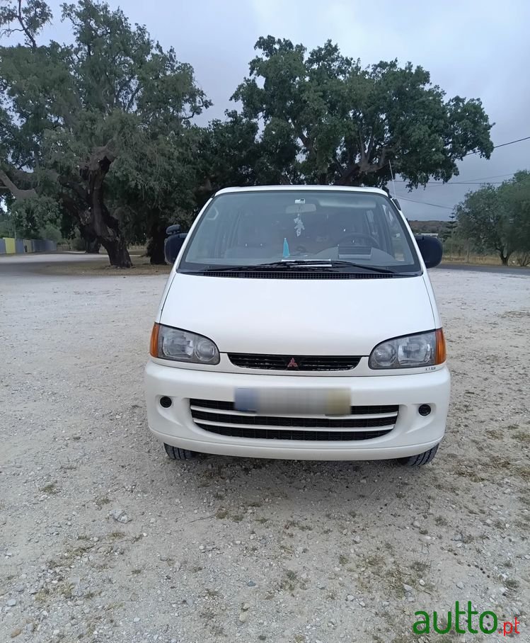 1997' Mitsubishi Space Gear photo #5