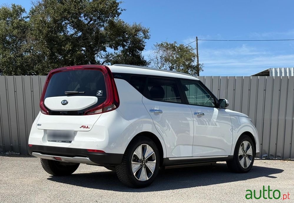 2022' Kia E-Soul Spirit photo #3