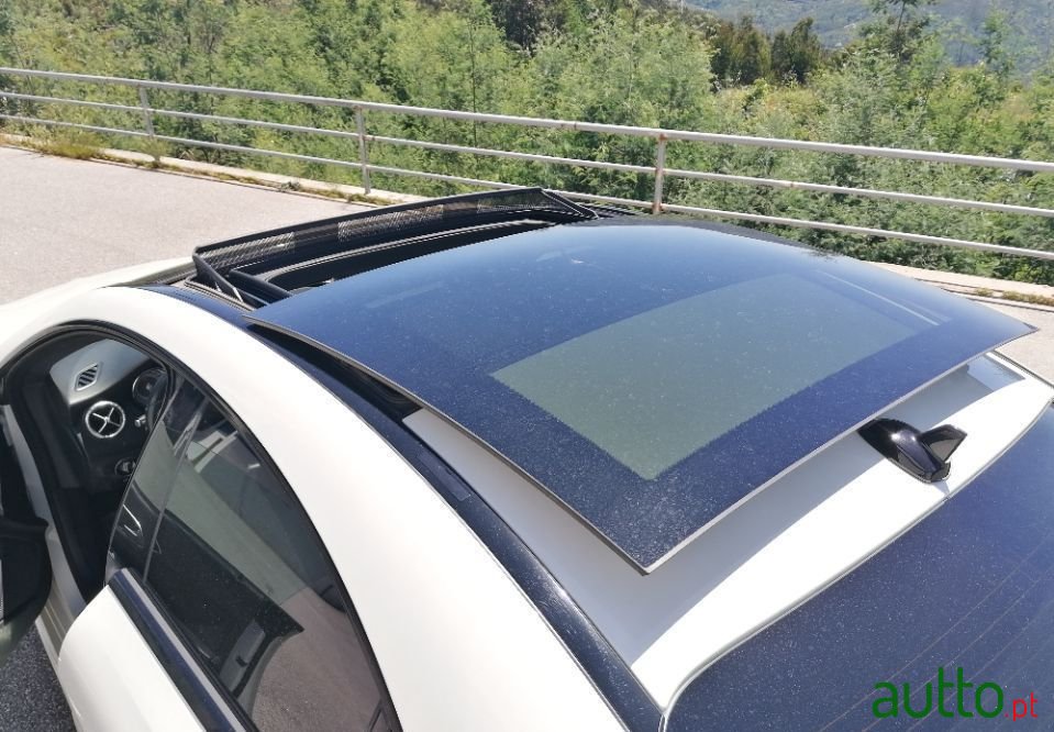 2015' Mercedes-Benz Cla-220 photo #5