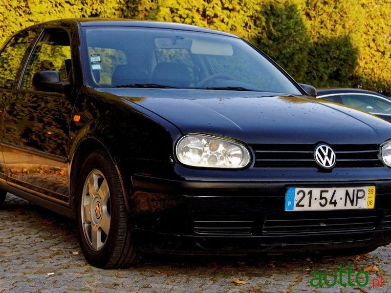 1999' Volkswagen Golf photo #2
