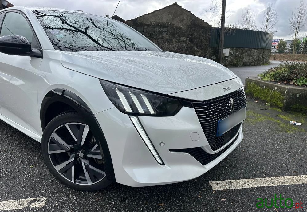 2020' Peugeot 208 photo #2