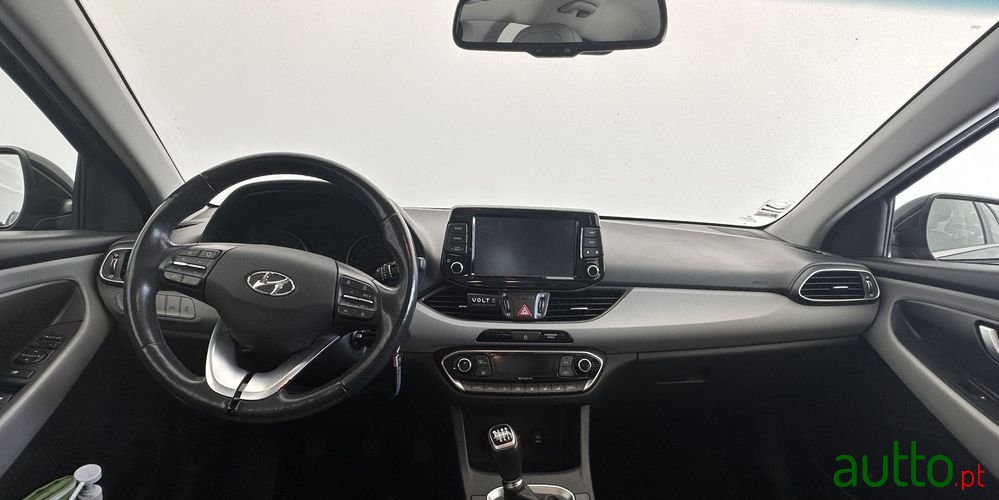 2017' Hyundai i30 photo #3