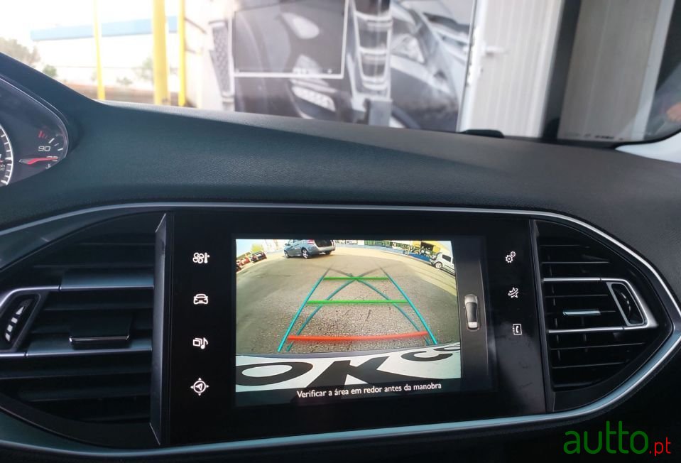 2017' Peugeot 308 photo #6