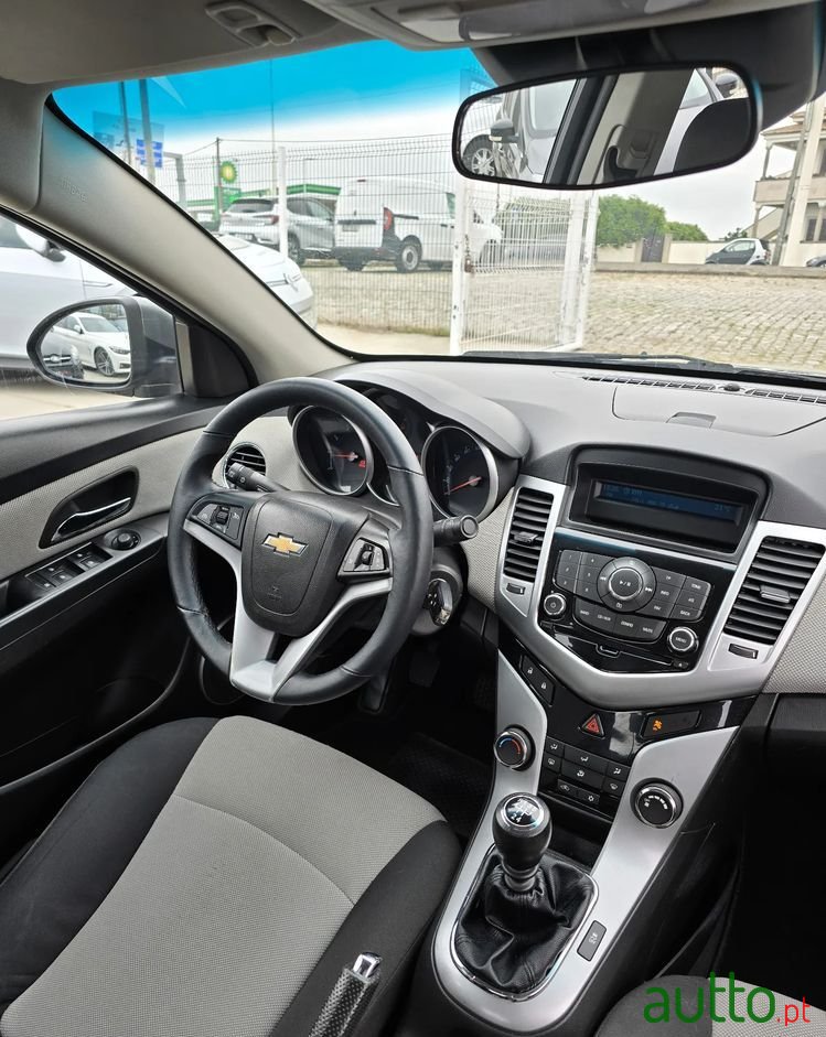 2011' Chevrolet Cruze 1.6 Ls photo #5