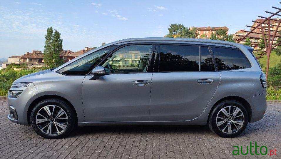2018' Citroen C4 Grand Picasso photo #1