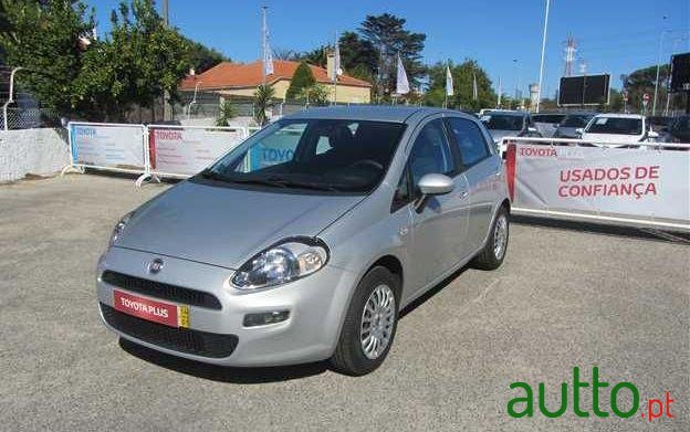 2014' Fiat Punto 1.2 Easy S&S photo #1