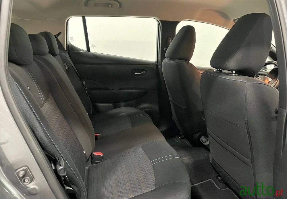 2022' Nissan Leaf N-Connecta photo #4
