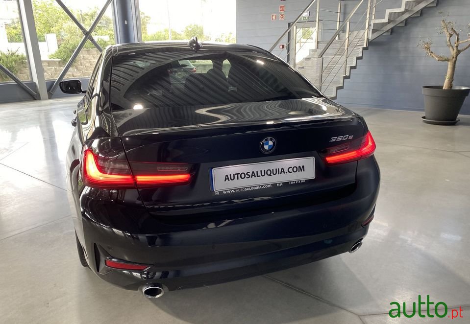 2021' BMW 320 photo #4