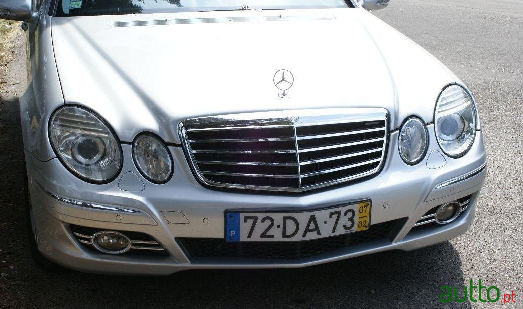 2007' Mercedes-Benz E-220 Avangard photo #1