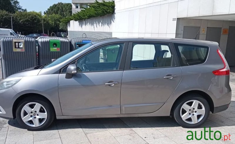 2014' Renault Grand Scenic Energy photo #3