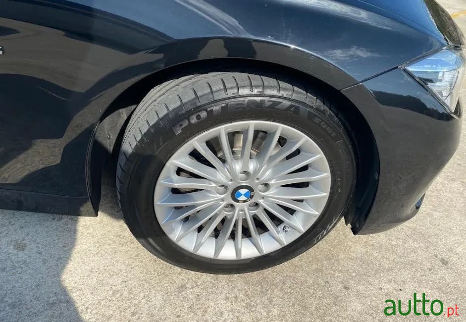2018' BMW 318 photo #4
