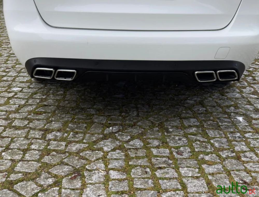 2020' Mercedes-Benz Classe C photo #5