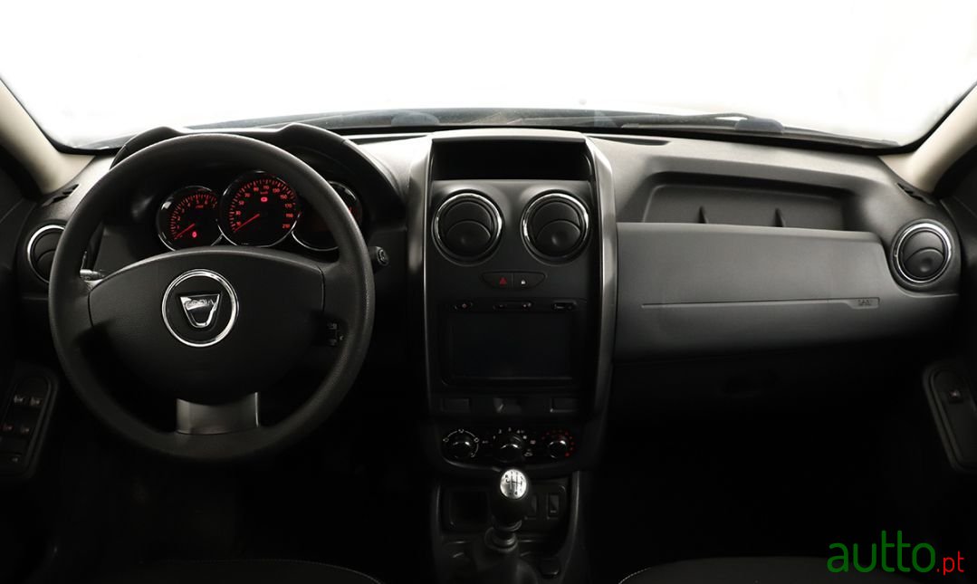 2015' Dacia Duster photo #5