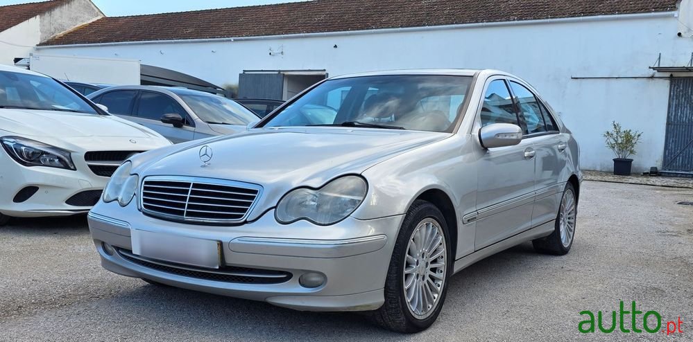 2002' Mercedes-Benz Classe C photo #1
