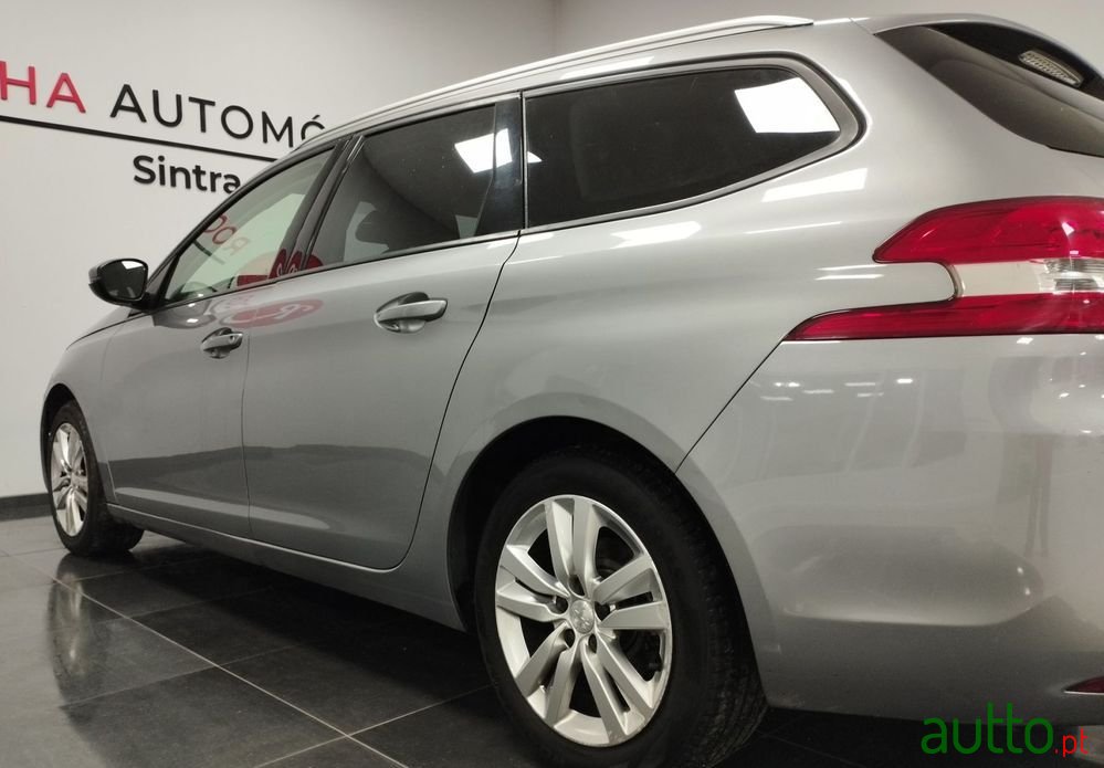 2018' Peugeot 308 Sw photo #6