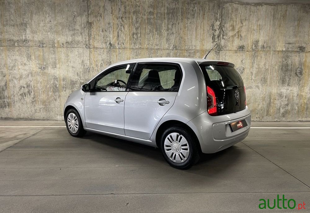 2013' Volkswagen Up! 1.0 Bluemotion Move photo #4