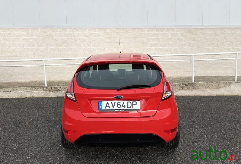 2014' Ford Fiesta photo #5