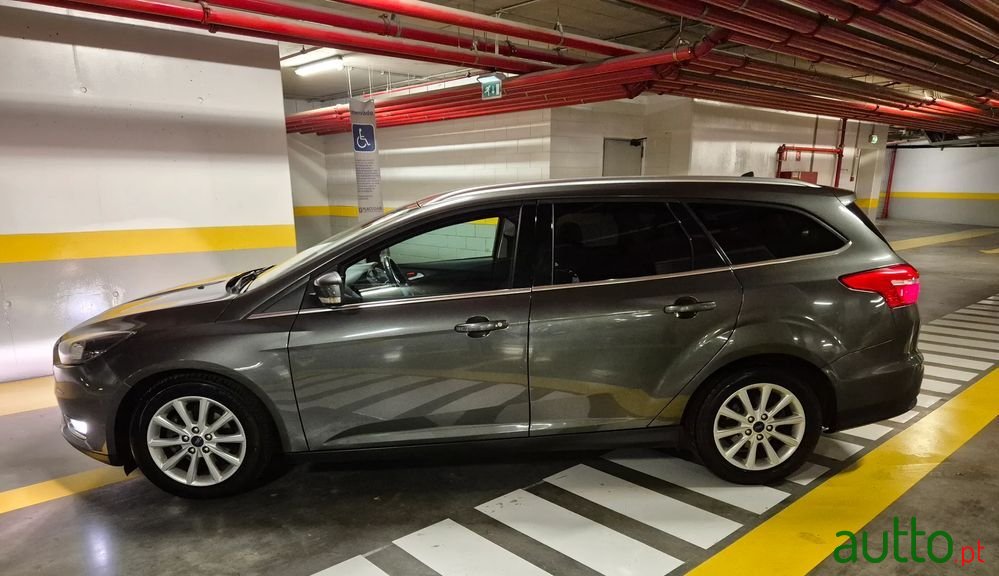 2016' Ford Focus Sw photo #1