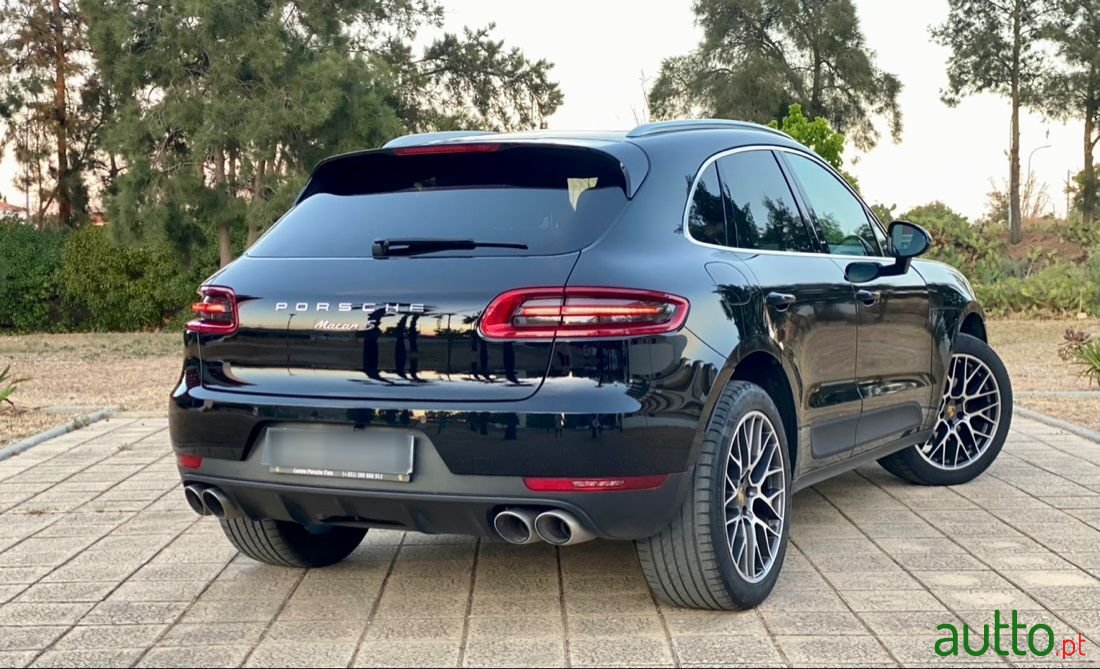 2017' Porsche Macan photo #4