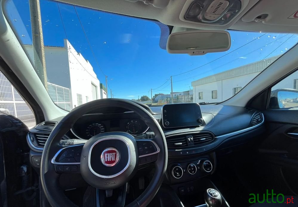 2018' Fiat Tipo Station Wagon photo #3