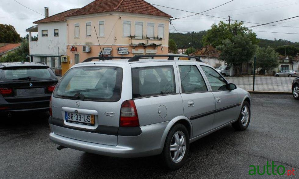 1998' Opel Vectra Caravan photo #1