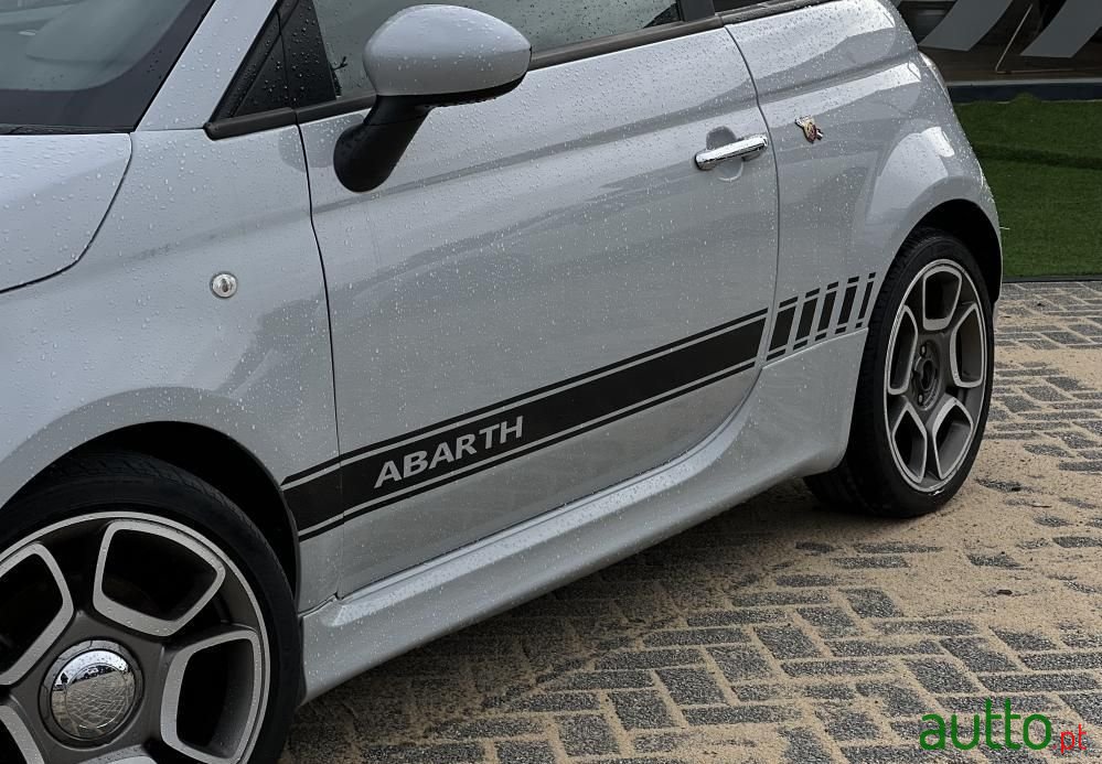 2012' Fiat 500 Abarth photo #2