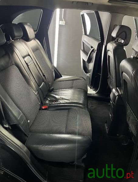 2010' Chevrolet Captiva 2.0 Vcdi Lt 7L photo #5
