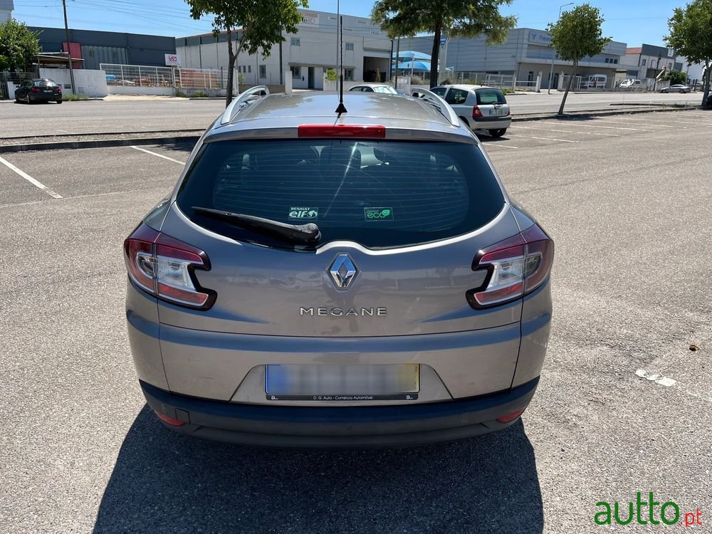 2009' Renault Megane Sport Tourer photo #4