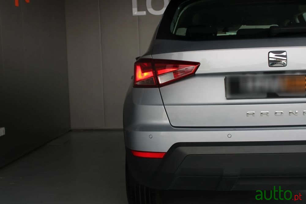 2021' SEAT Arona 1.0 Tsi Style photo #5