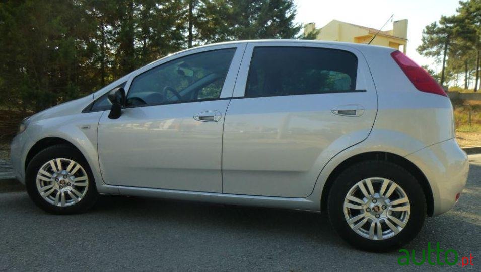 2016' Fiat Punto photo #1