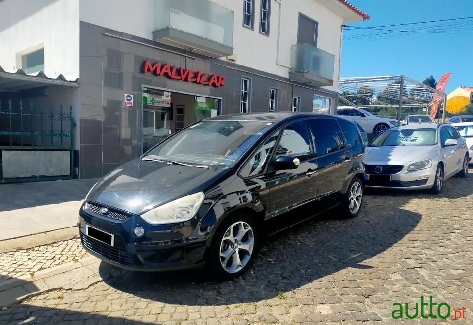 2009' Ford S-Max photo #1