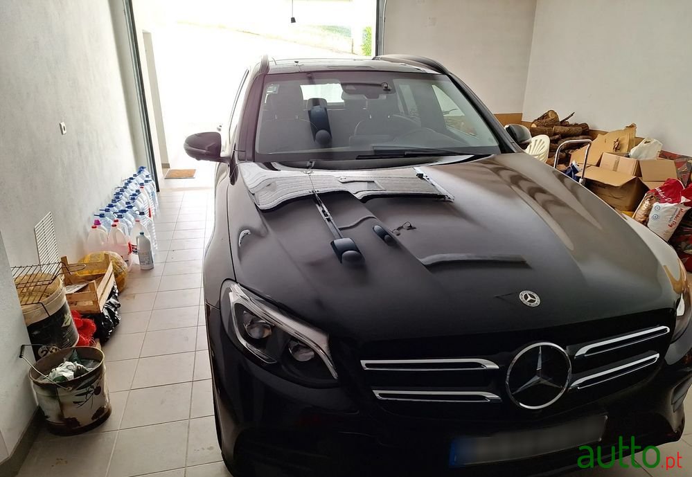 2018' Mercedes-Benz GLC 250 D Amg Line 4-Matic photo #6