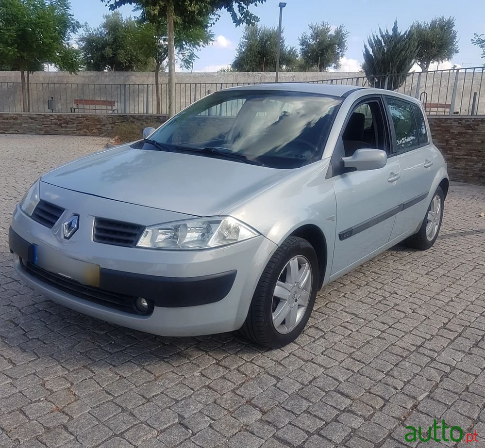 2003' Renault Megane photo #2
