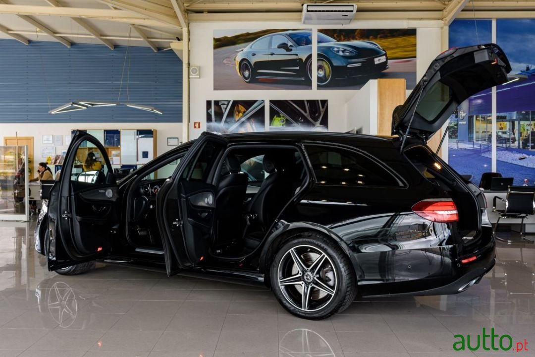 2019' Mercedes-Benz E-300 photo #5