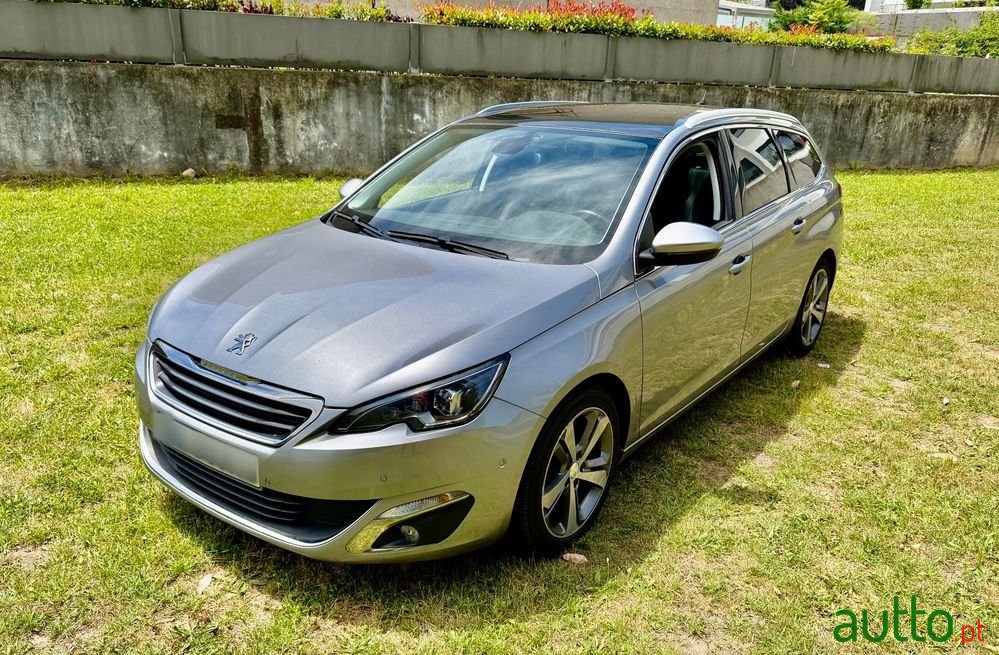 2014' Peugeot 308 photo #3