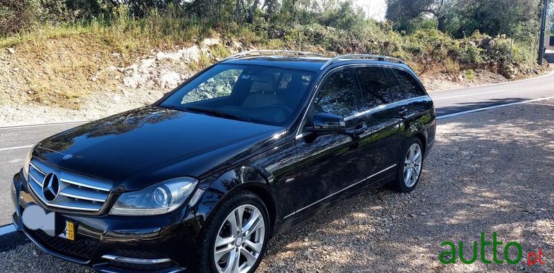 2012' Mercedes-Benz Classe C photo #2