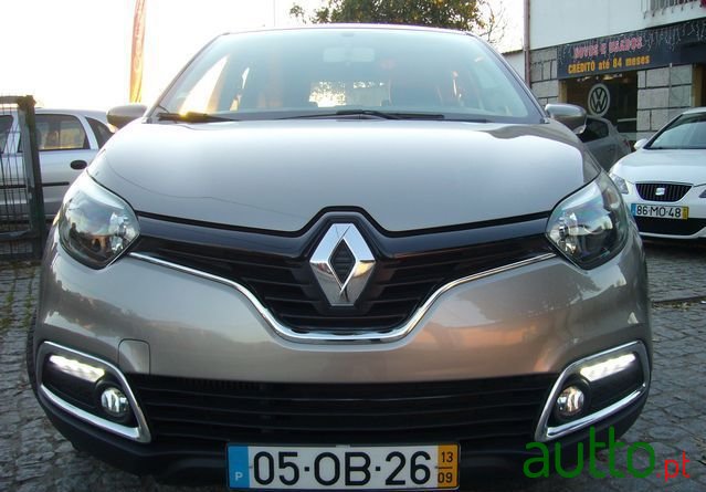 2013' Renault Captur Sport photo #5