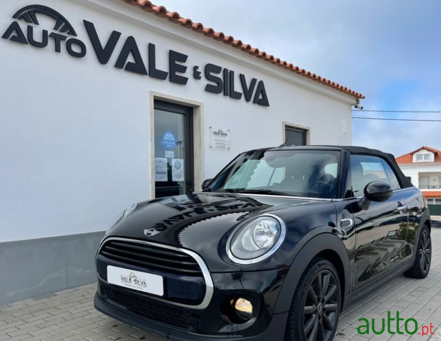 2017' MINI Cabrio photo #1