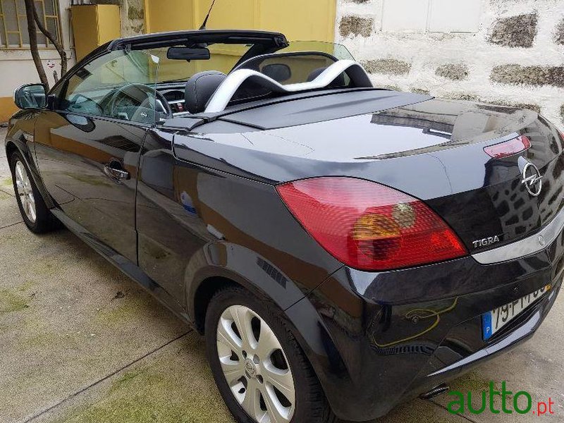 2008' Opel Tigra Twintop Nacional photo #2