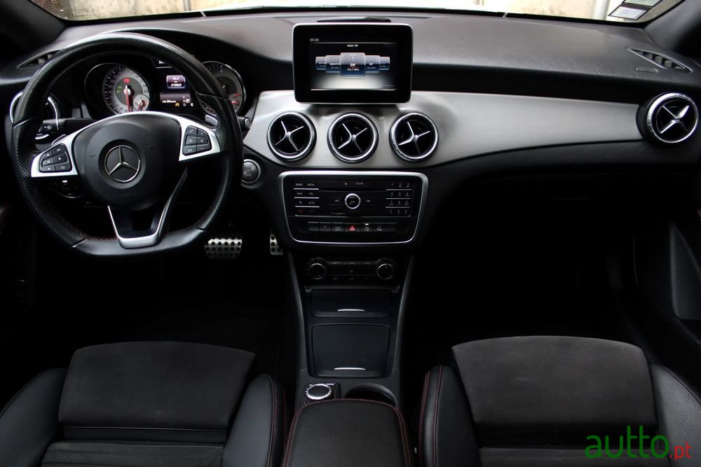 2015' Mercedes-Benz Classe Cla photo #5