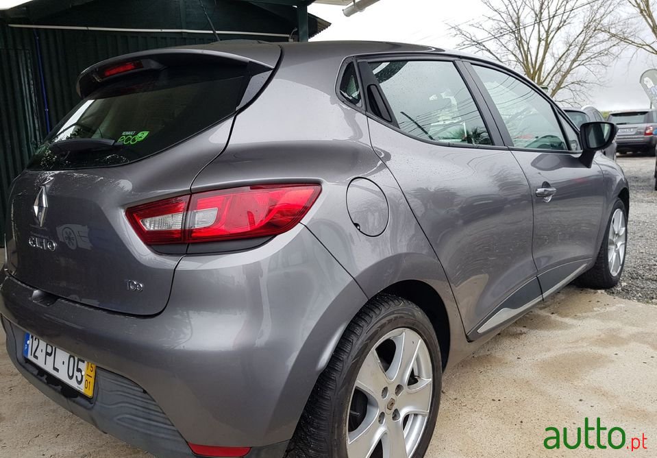 2015' Renault Clio photo #3