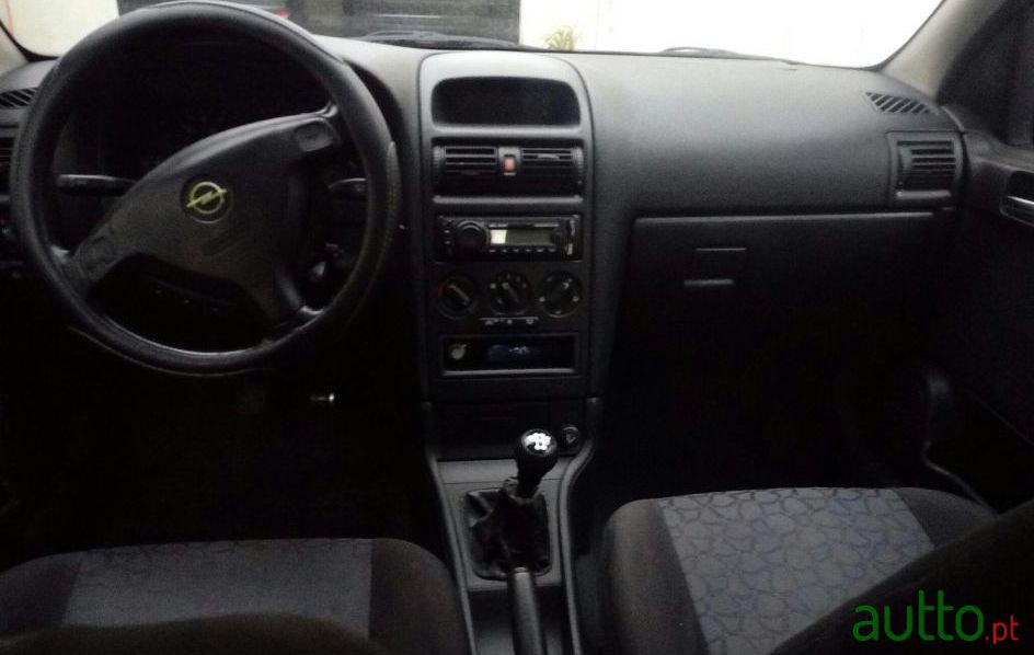 1999' Opel Astra Caravan photo #2