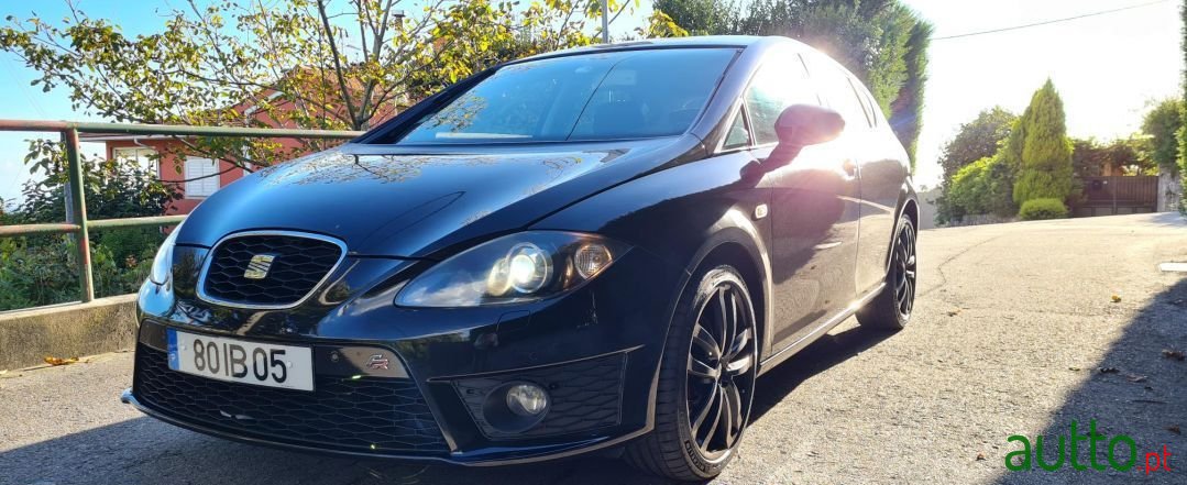 2009' SEAT Leon photo #1