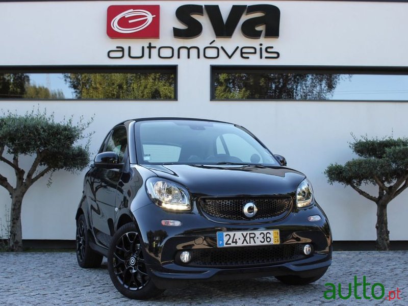 2019' Smart Fortwo photo #1