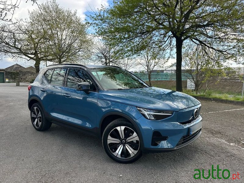 2022' Volvo Xc 40 photo #1