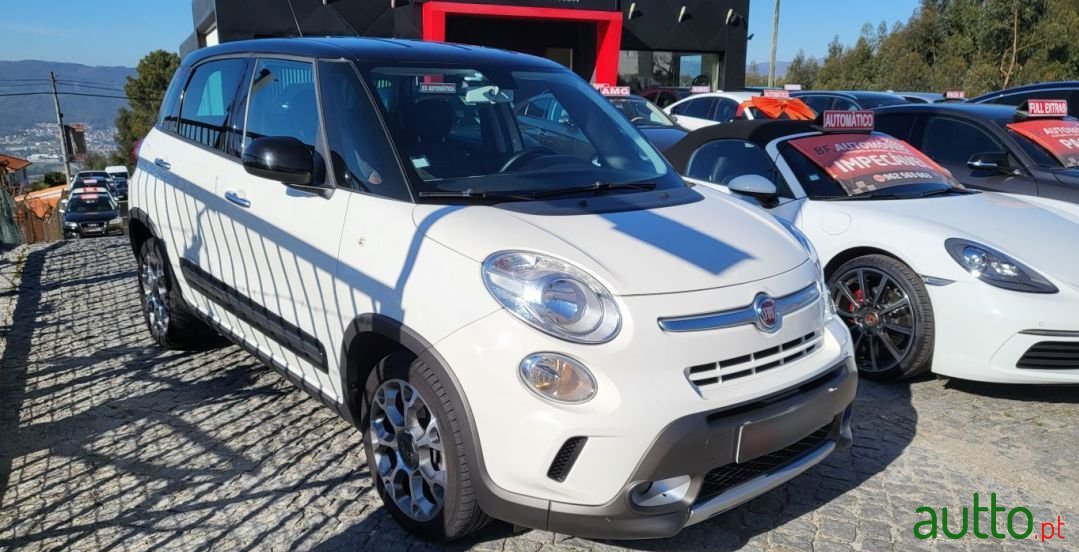 2013' Fiat 500L photo #5