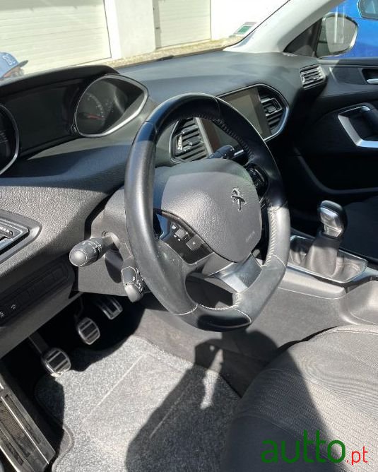 2016' Peugeot 308 Sw photo #4