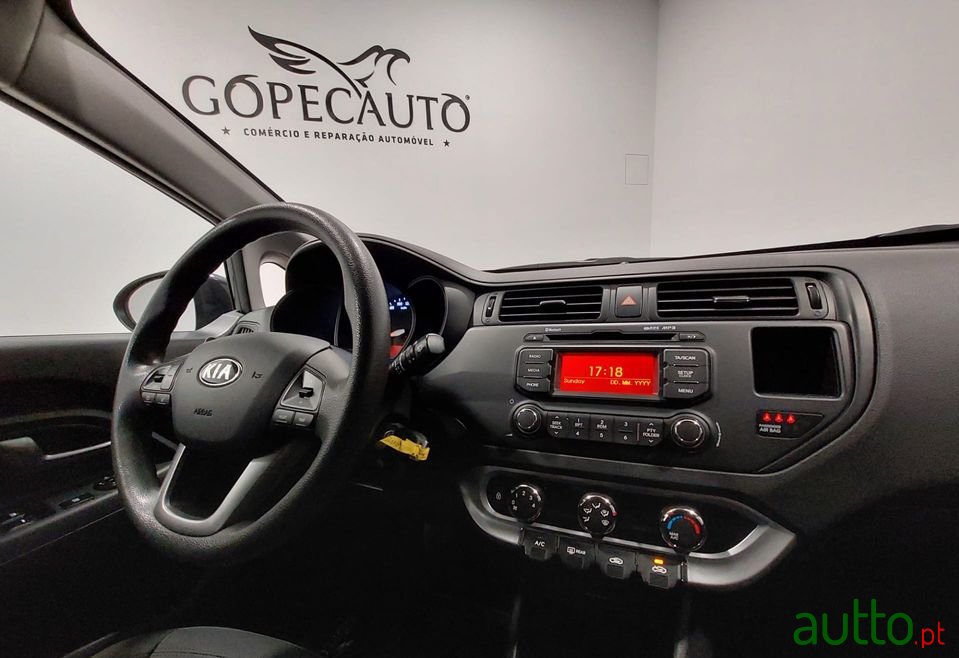 2014' Kia Rio photo #5